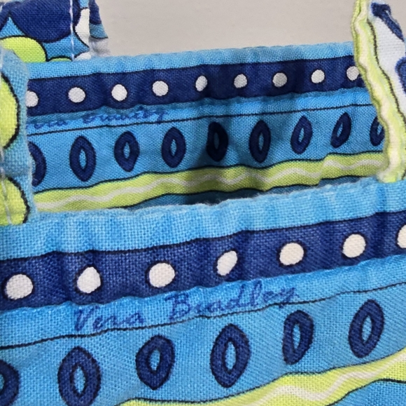 Limited Edition Vera Bradley Flower Power Bag - Picture 5 of 9